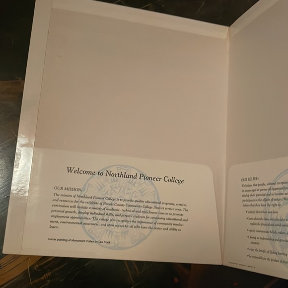 Vintage Northland Pioneer College folder - Picture 4 of 6